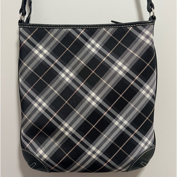 PRELOVED AUTHENTIC BURBERRY LONDON BLUE LABEL CROSSBODY SLING BAG - Picture 2 of 16